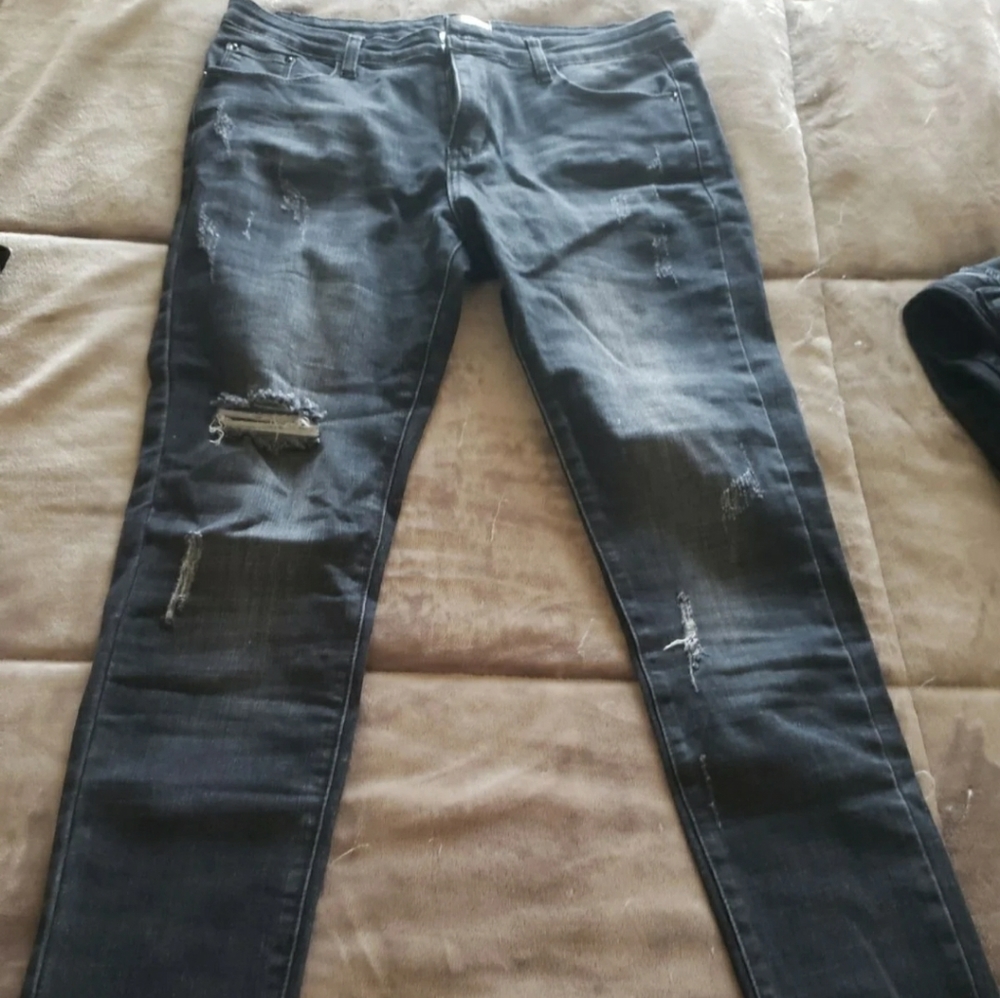 POL black distressed jeans size 11/9